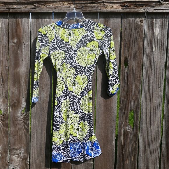 BCBGMaxAzria Wrap Dress 3/4 Sleeve Tropical Floral XS Yellow Blue Black White - Picture 9 of 9
